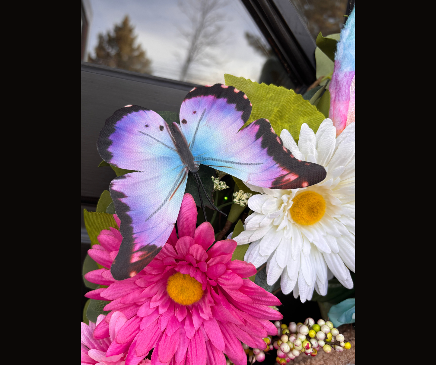 Fun, Easy and Quick Easter/Spring Wreath Kit With Spring Colored Fairy Lights and Removable Holiday Ornaments